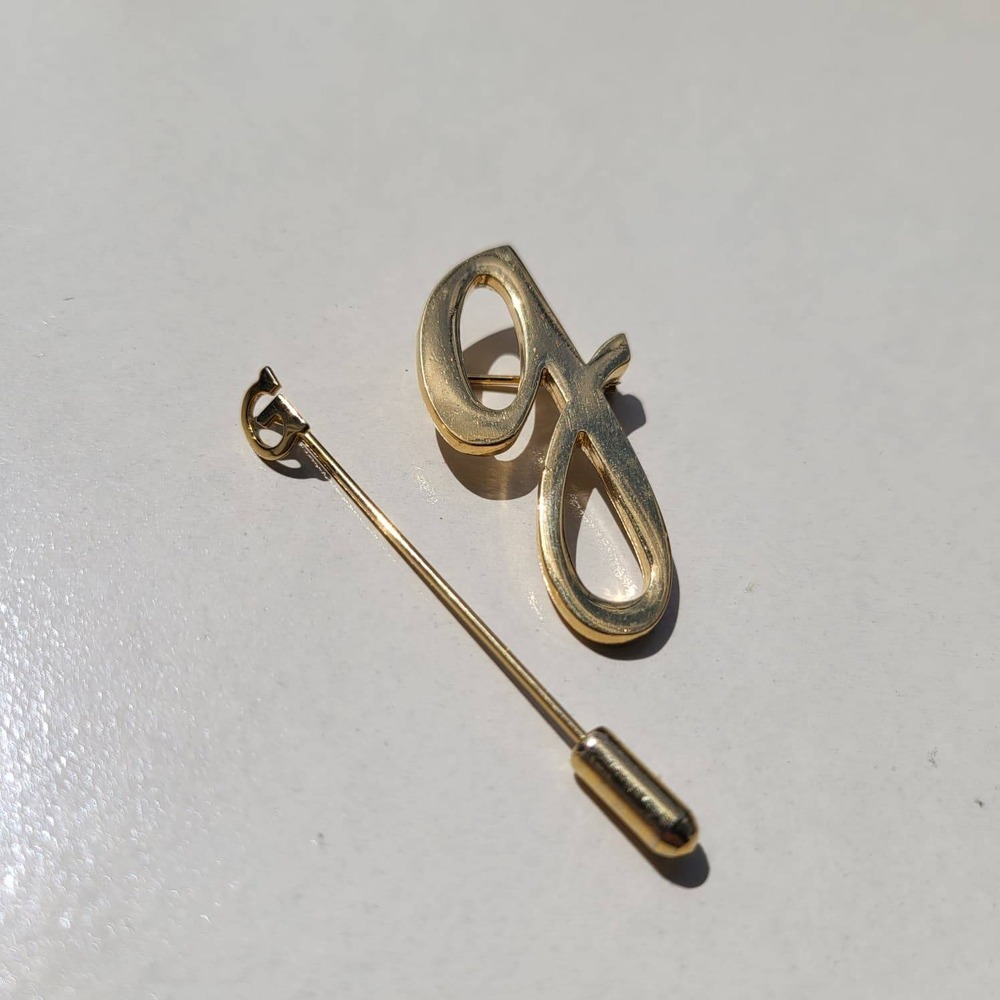 Vintage Initial G Brooch and Stick Pin Set Gold Script